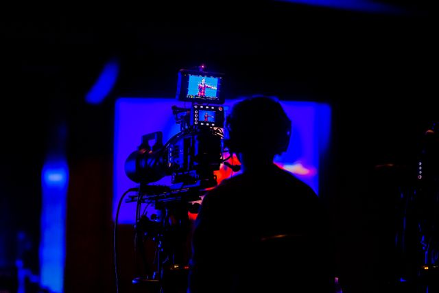 Filmare i Stockholm från Mediemerah under inspelning i studio i Hammarby Sjöstad