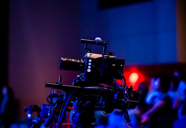 Mediemerah produktionsbolag i Stockholm med studio för livestreaming, filmproduktion och eventproduktion